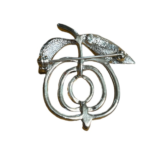 ✨ 3/$15 Silver Toned Sarah Coventry Apple Brooch - Picture 2 of 3
